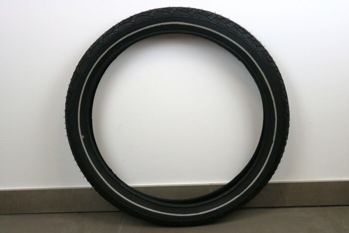 Reifen (Mantel), 20" in schwarz für LOTTE, EMMI und CLARA 400 ohne Schlauch